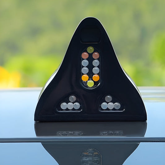 Waarschuwingslampje in de vorm van een haaienvin op zonne-energie