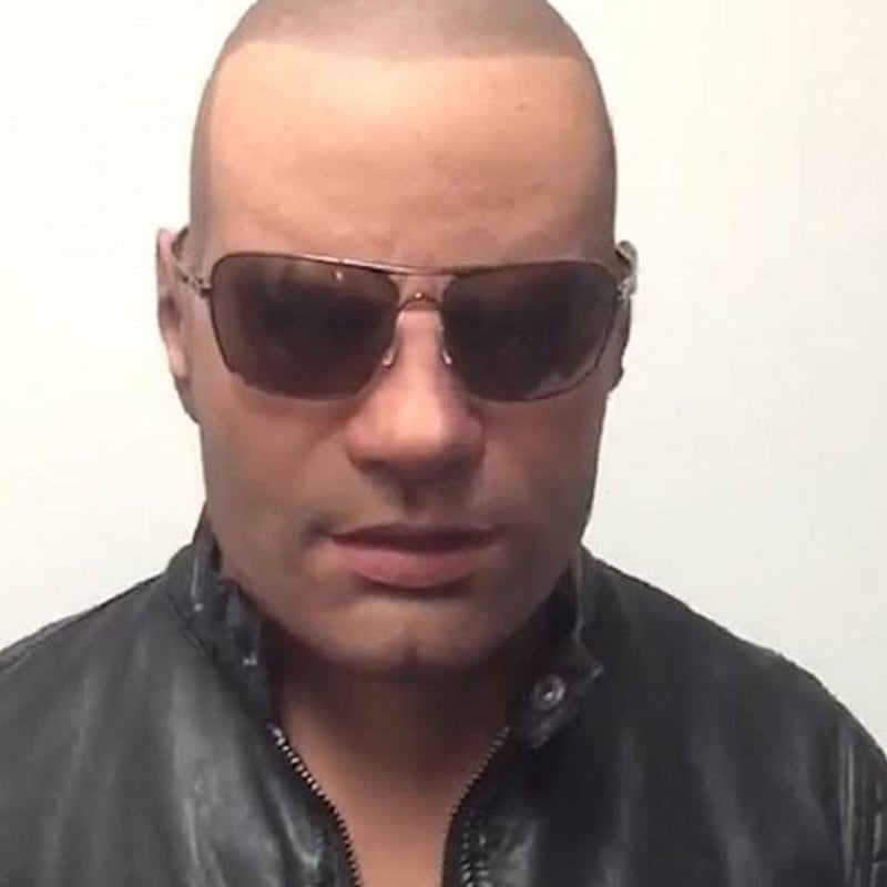 Neue lebensechte Masken