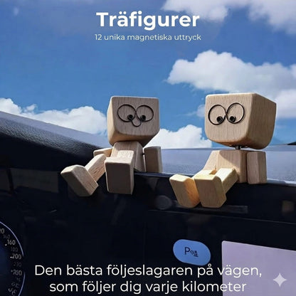 Charmerende lille træfigur med 12 magnetiske ansigtsudtryk